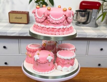 Lambeth Bento Wedding Cake Tutorial