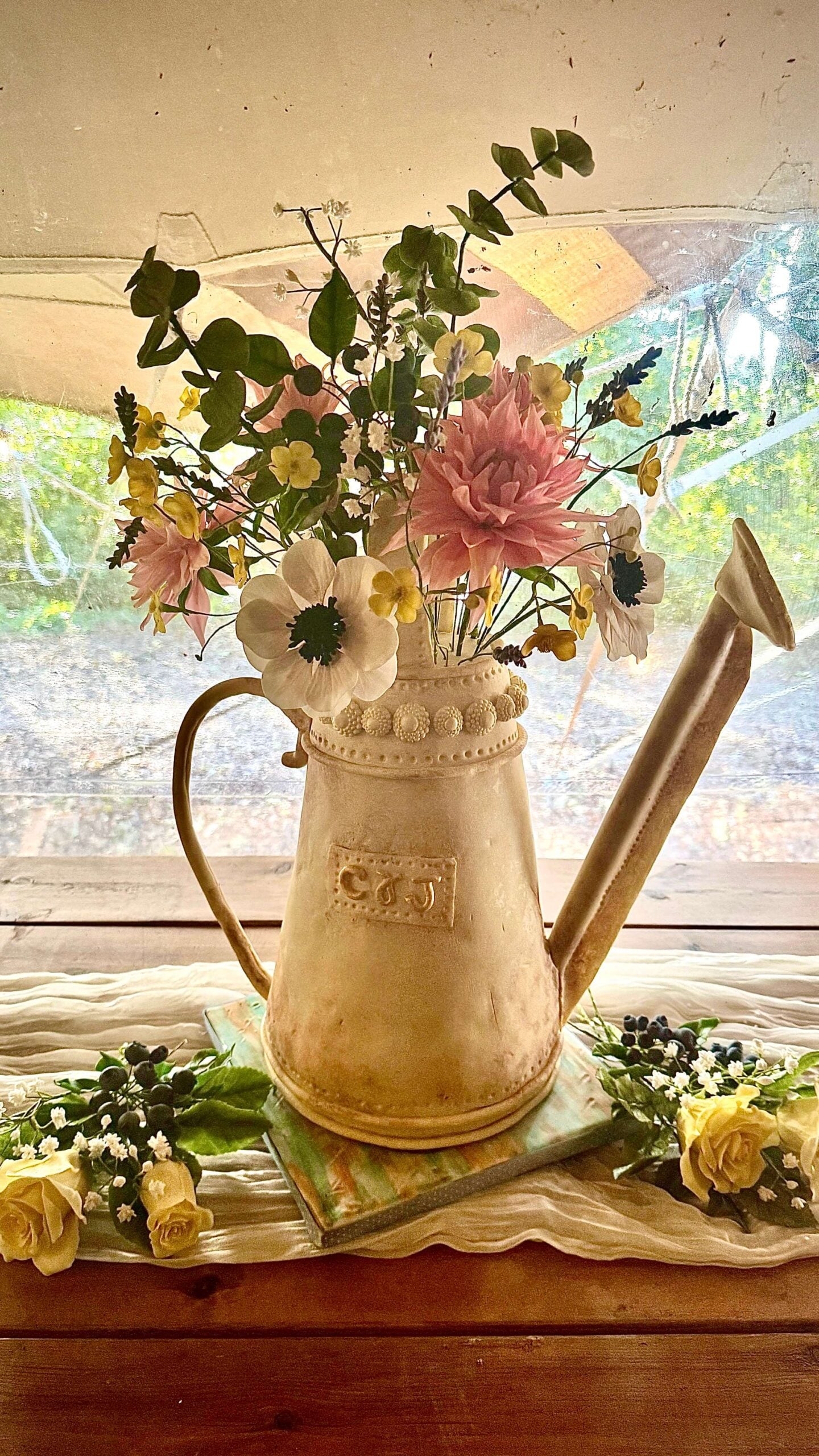 Tina Moqaddem - Vintage Watering Can Cake | Cakeflix Tutorials - August 2026